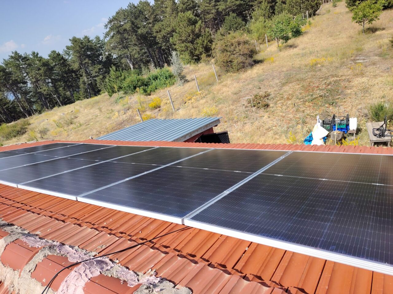 OFF GRID ŞEBEKE BAĞLANTISIZ SİSTEMLER Güneş Enerjili Sistemlerin Maliyeti ve Geri Dönüş Süresi

  Off Grid Güneş Enerjisiyle Elektrik Faturanızı Düşürün

  Off Grid Güneş Enerjisiyle Bağımsız Bir Yaşam Sürmek